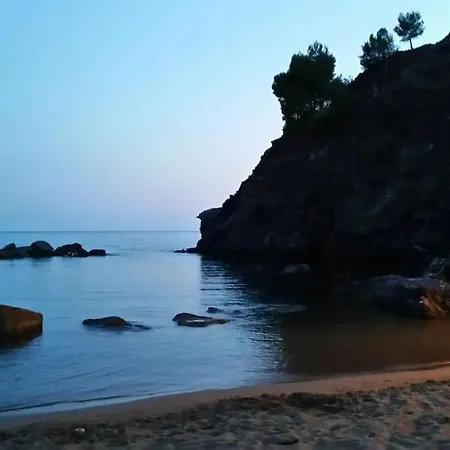 At The Sea With Wonderful View Near 5 Terre Moneglia